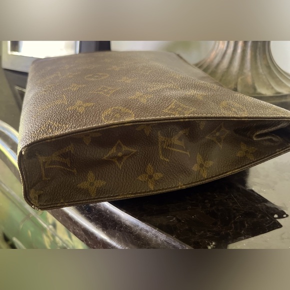 Louis Vuitton Vintage Monogram Toiletry 26 Bag Clutch - Picture 6 of 9